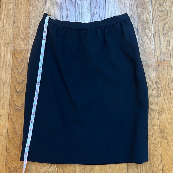 Classic Black Vintage Chanel Pencil Skirt with gold Chanel button - Picture 6 of 10